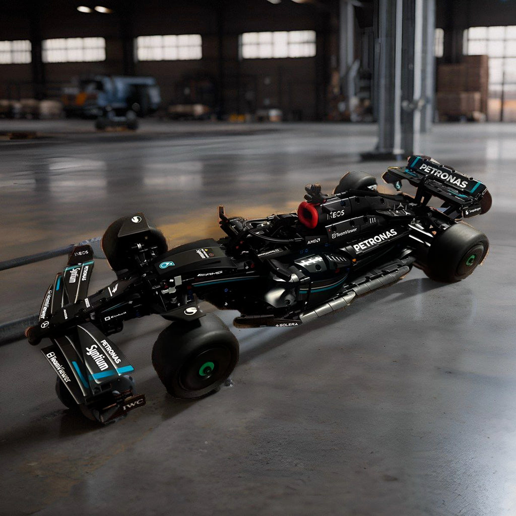 Mercedes AMG F1 W14 Brix
