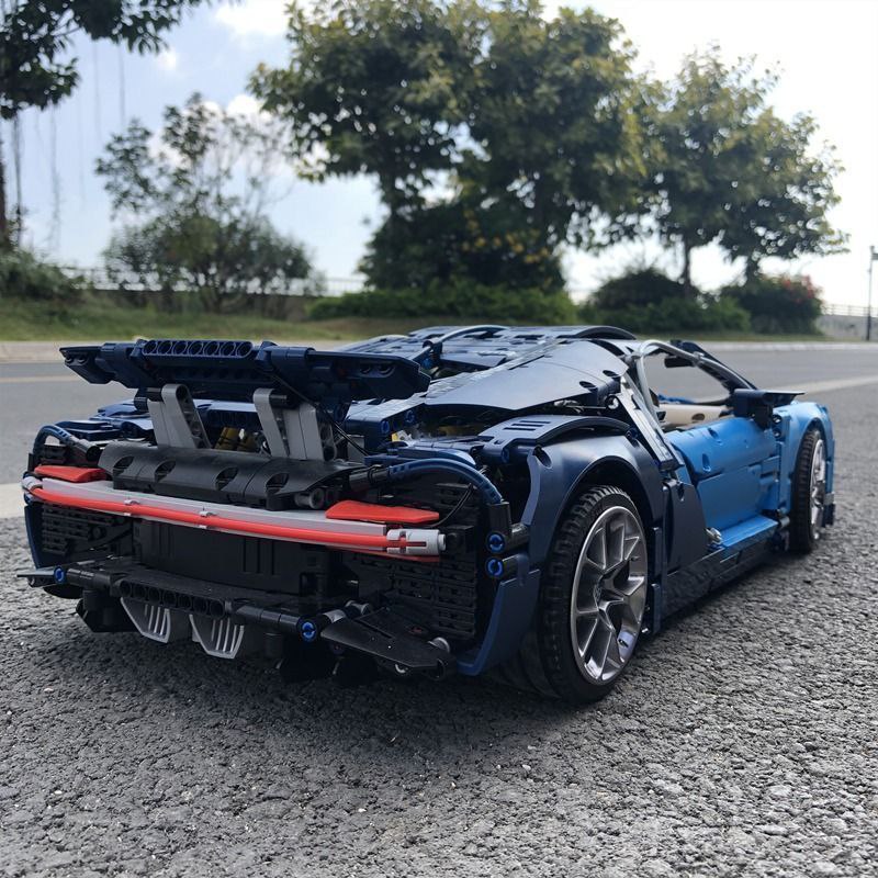 Bugatti Chiron Brix