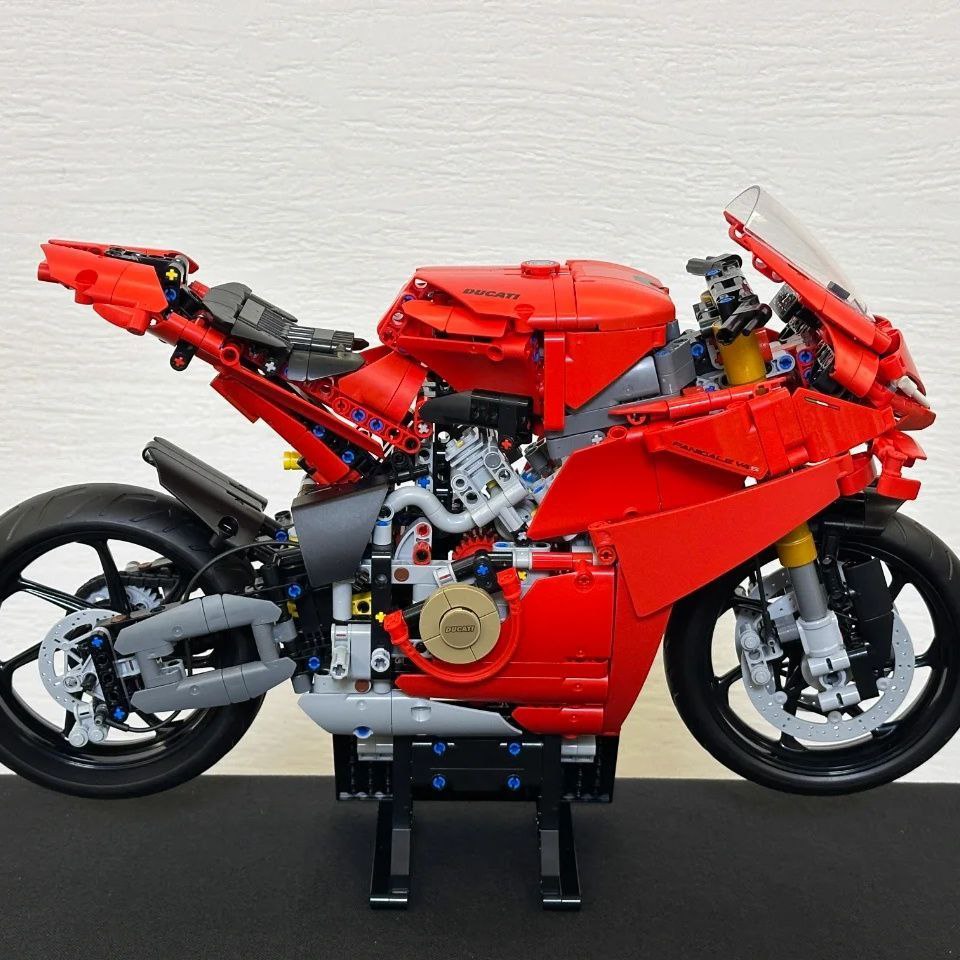 Ducati Panigale V4 S
