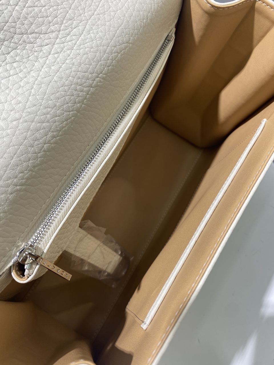 Delvaux Tempete MM Handbag