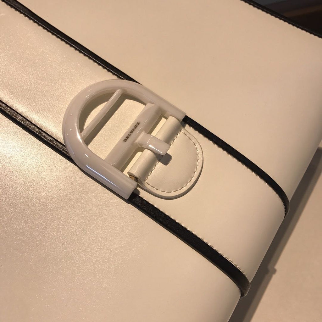 Devlaux Brilliant Illusion Handbag