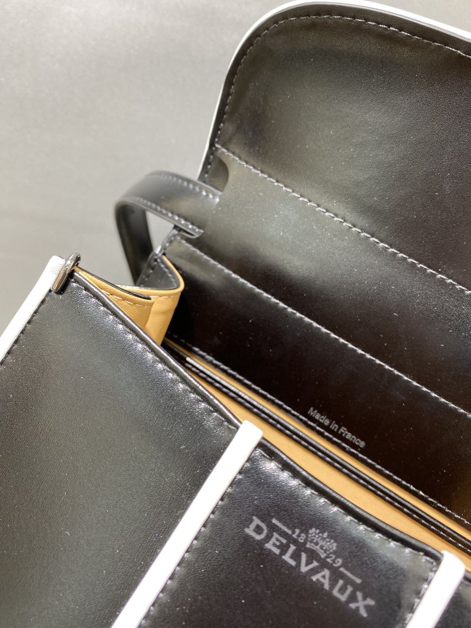 Devlaux Brilliant Illusion Handbag