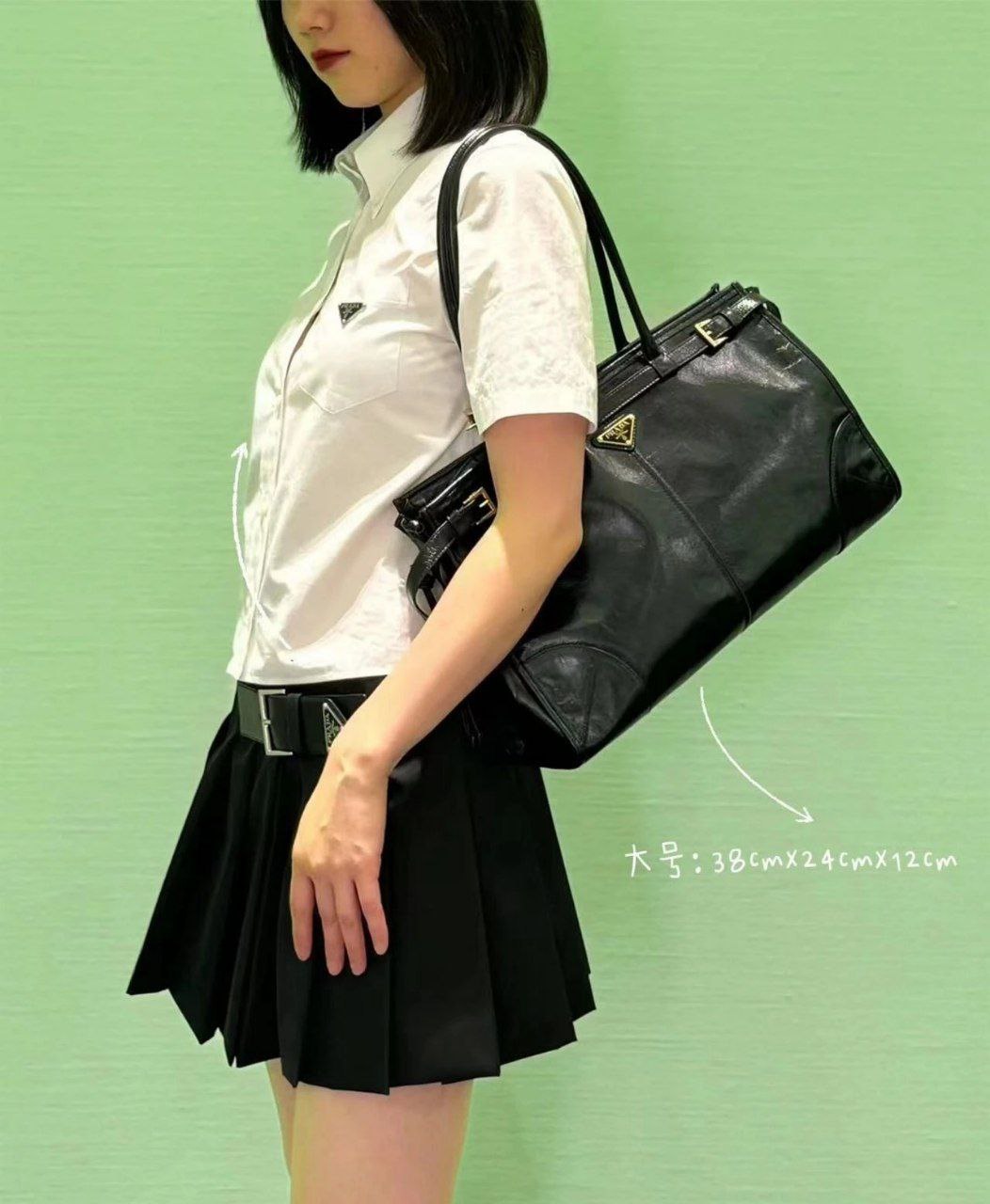 Prada Bonnie’s Calfskin Handbag (Medium)