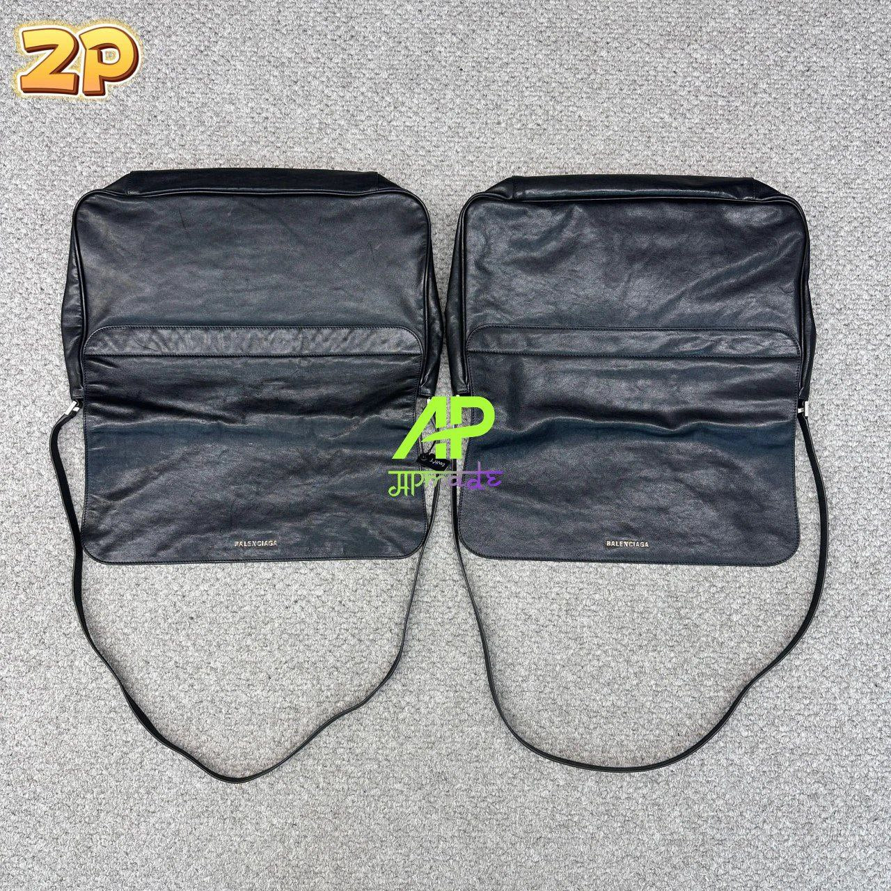 Balenciaga Grungy Leather Shoulder Bag