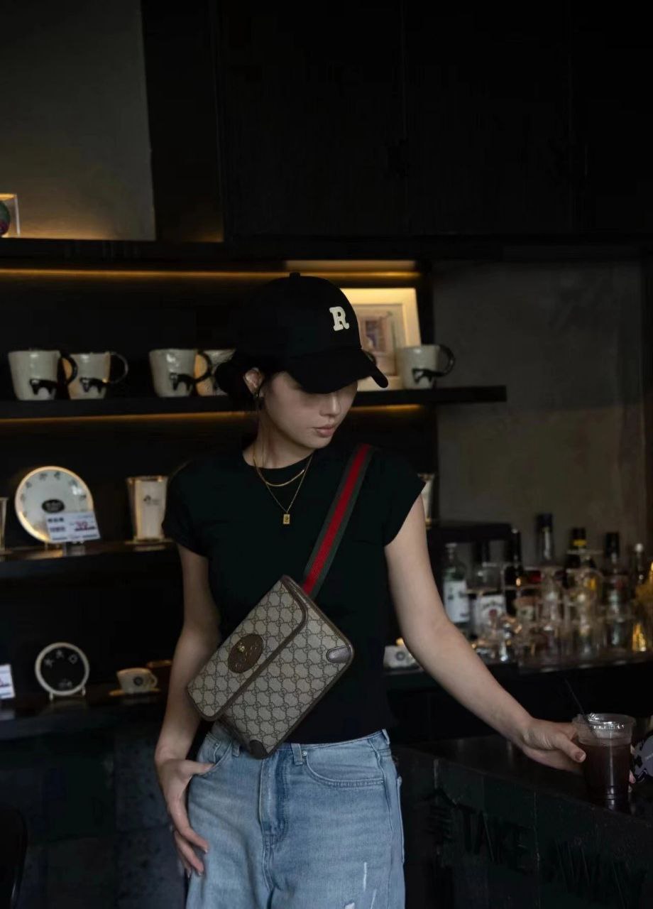 Gucci GG Supreme Canvas Belt Bag