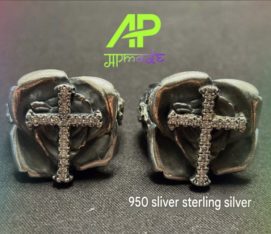 Yohji Yamamoto Gothic Cross Ring (Silver-Plated)