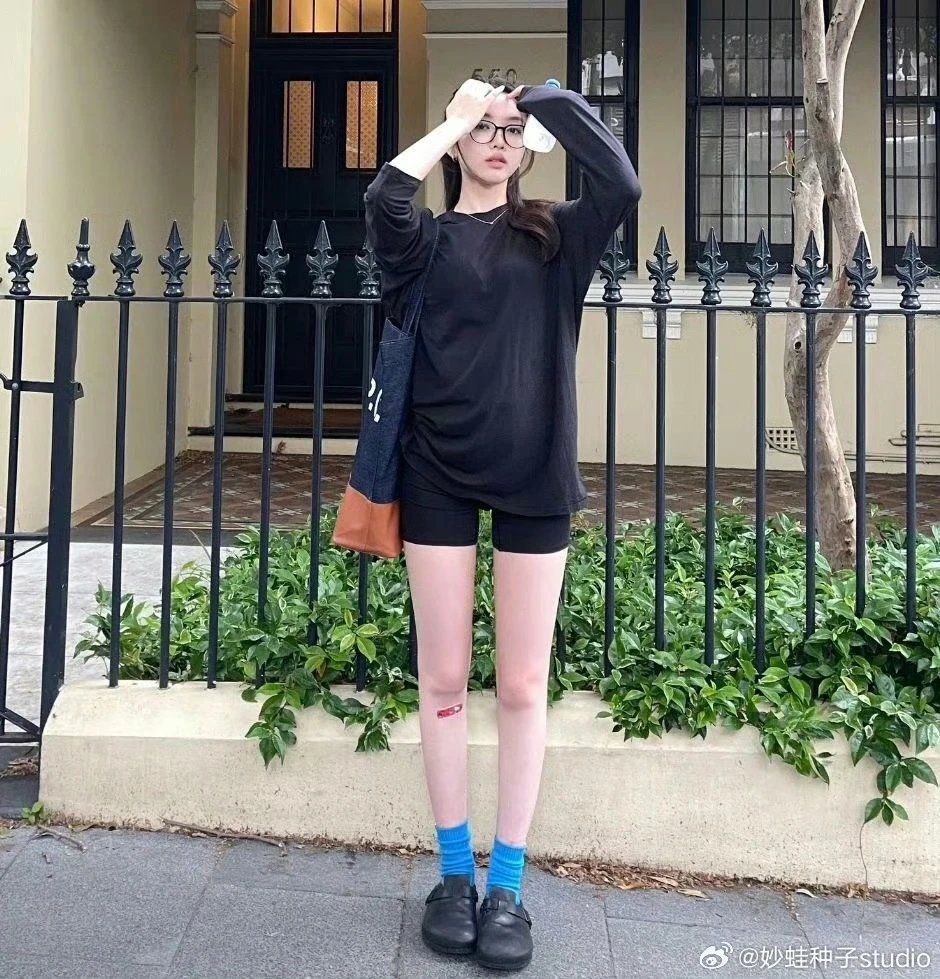 Skims Boyfriend Longsleeve T-Shirt