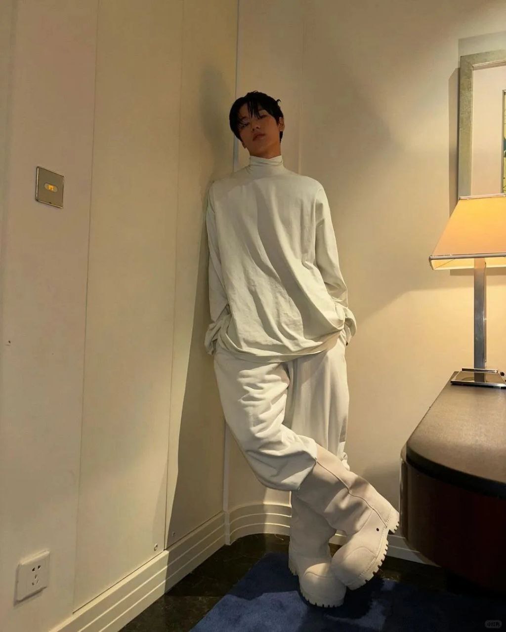 Balenciaga Longsleeve Turtleneck T-Shirt