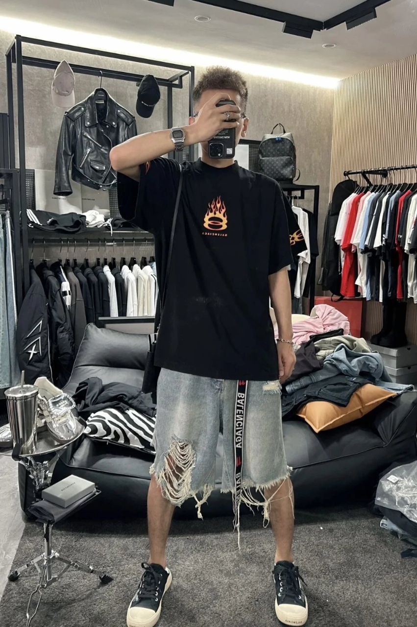 Balenciaga 24SS Burning Unity Logo T-Shirt