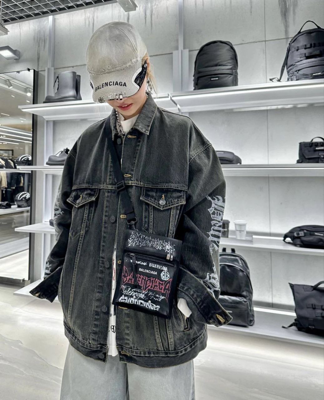 Balenciaga 24SS DIY Metal Art Graffiti Denim Jacket