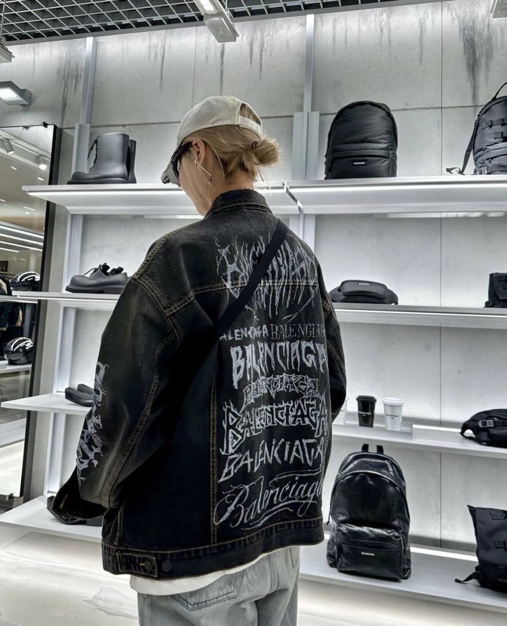 Balenciaga 24SS DIY Metal Art Graffiti Denim Jacket