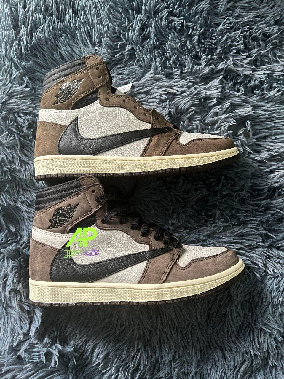 Air Jordan 1 Retro High OG SP Travis Scott Mocha
