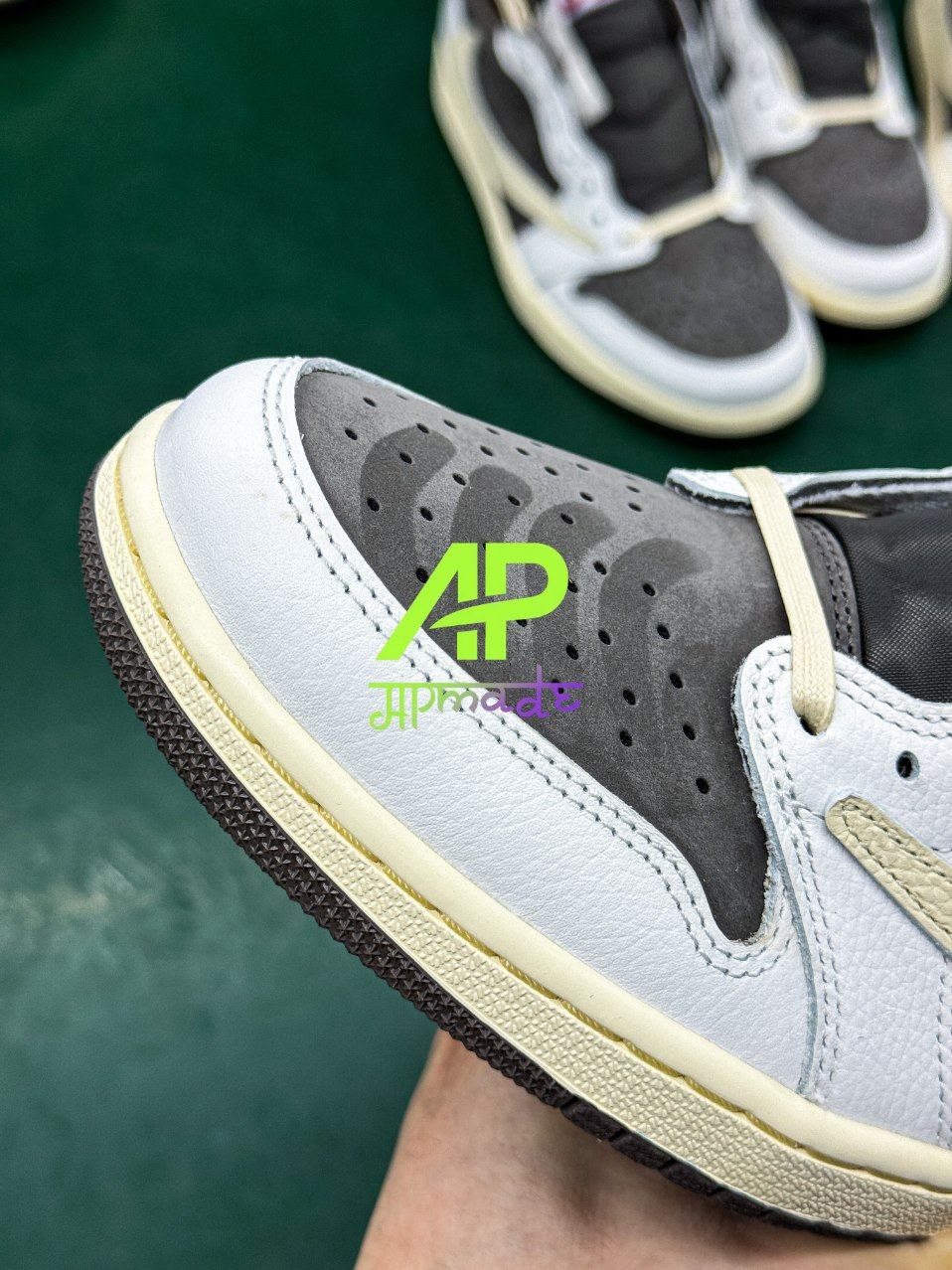 Air Jordan 1 Retro Low OG SP Travis Scott Reverse Mocha