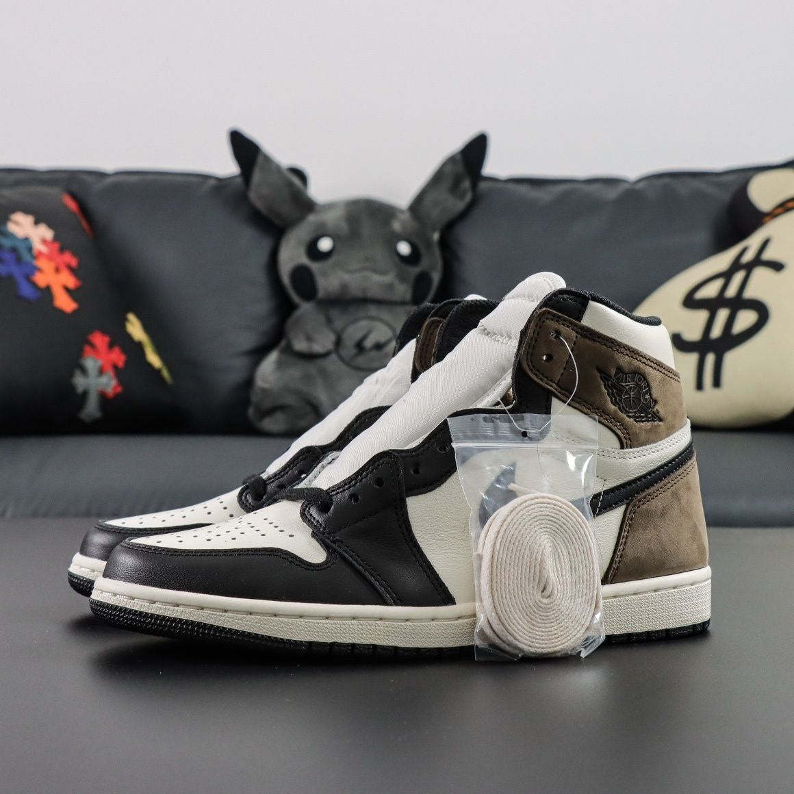 Air Jordan 1 Retro High Dark Mocha