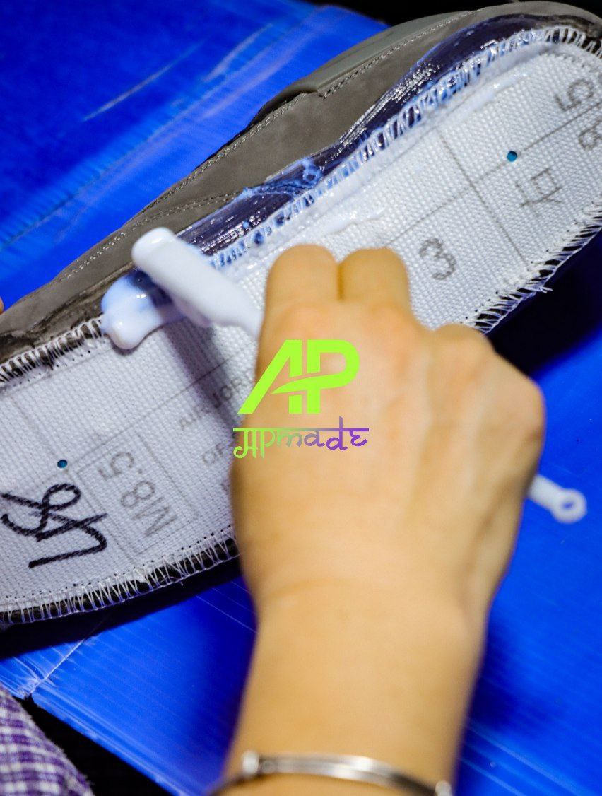 Air Jordan 4 Retro Cave Stone