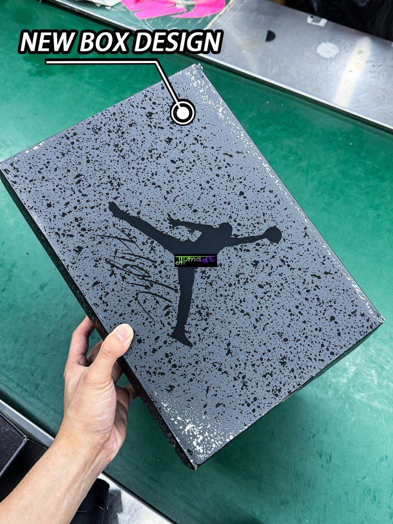 Air Jordan 4 Retro Black Cat 2025