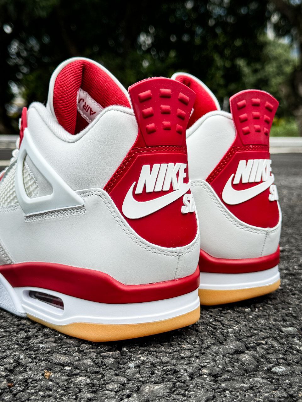 Jordan 4 Retro SB Varsity Red