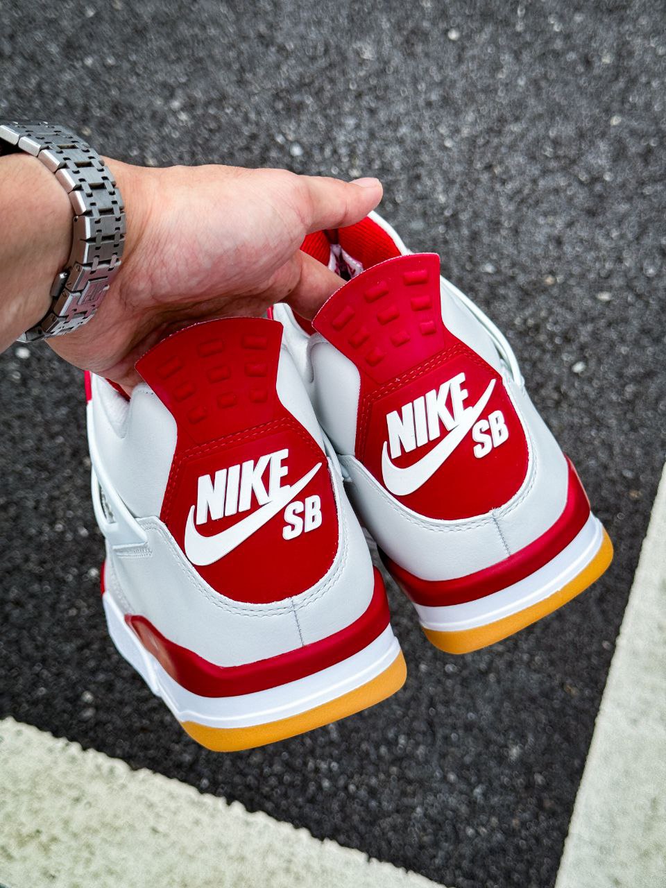 Jordan 4 Retro SB Varsity Red