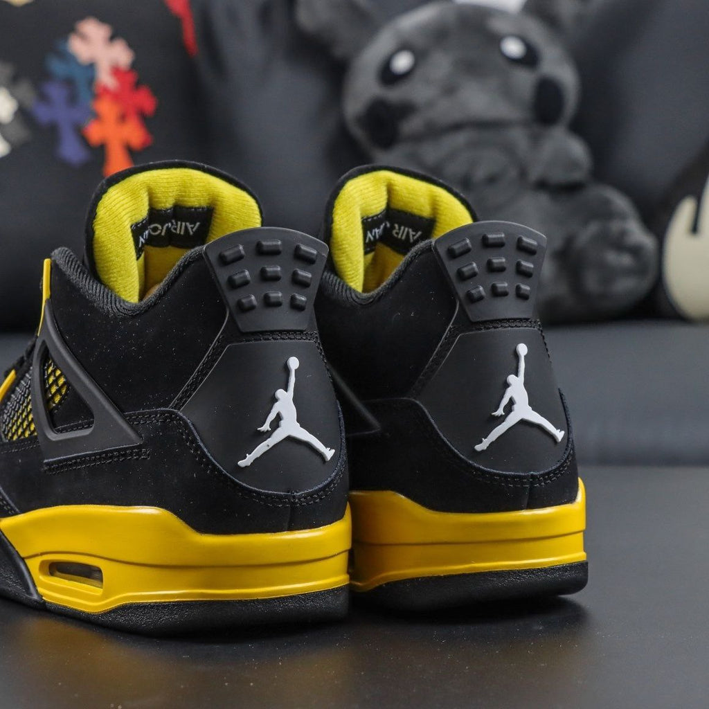 Air Jordan 4 Retro Thunder