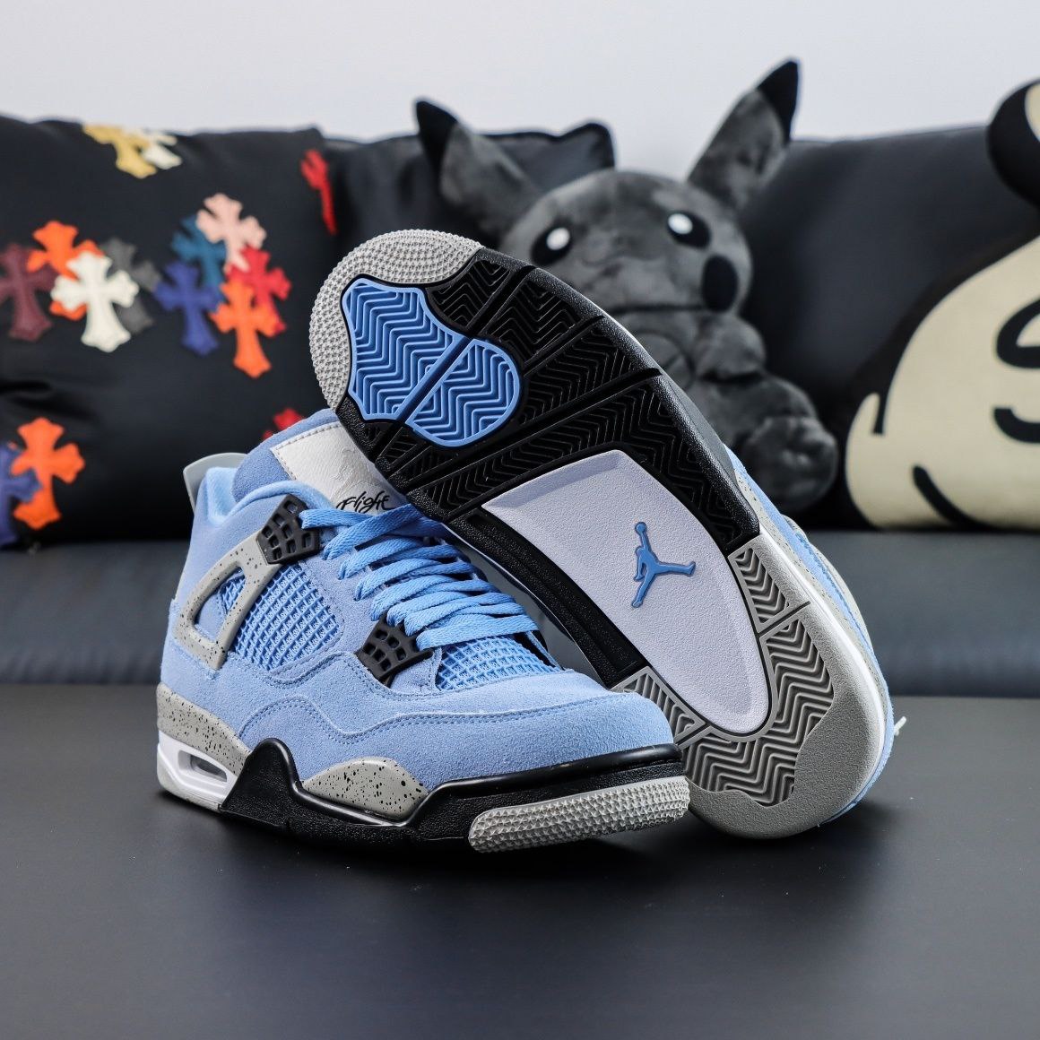 Air Jordan 4 Retro University Blue