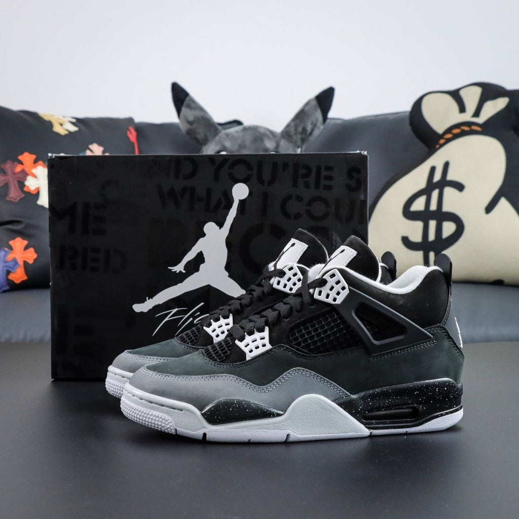 Air Jordan 4 Retro Fear