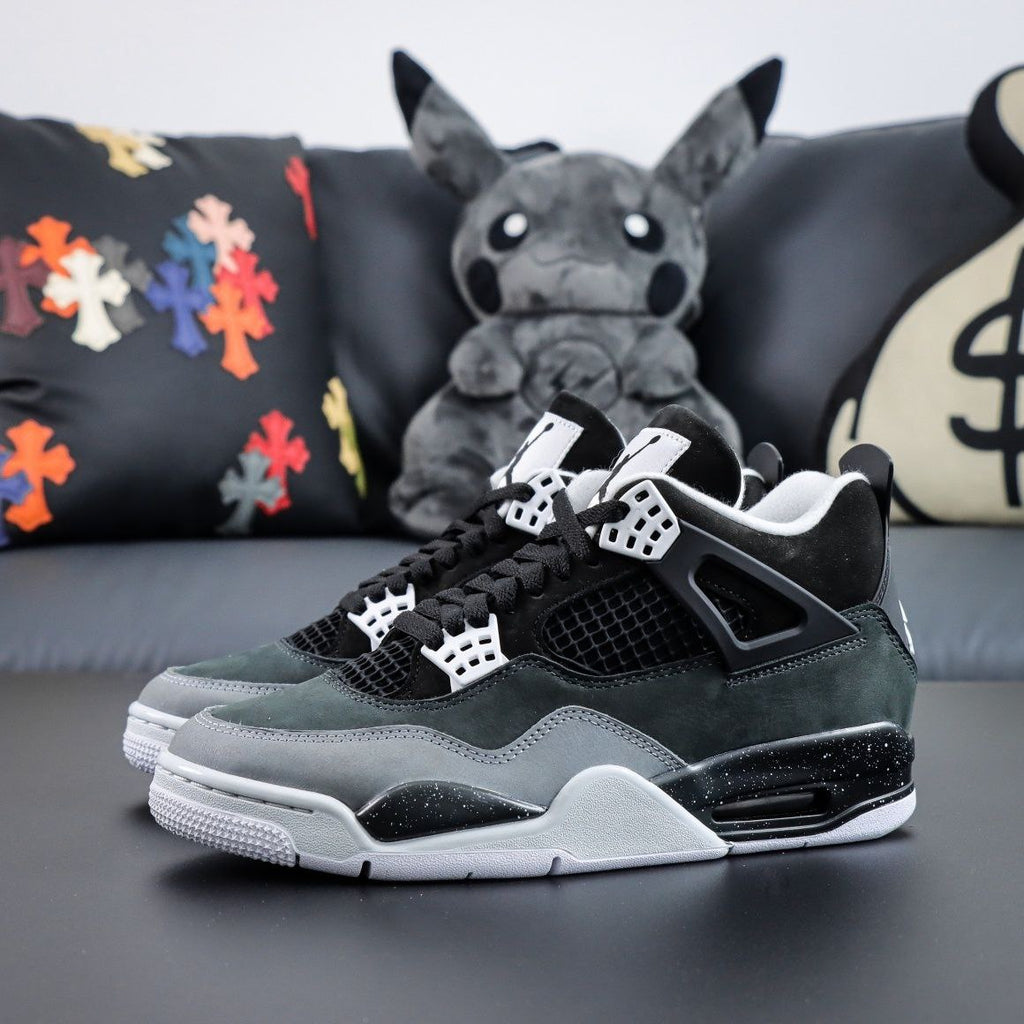 Air Jordan 4 Retro Fear