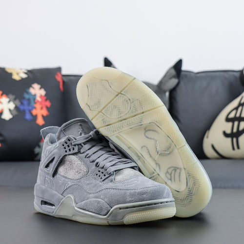 Air Jordan 4 Retro KAWS