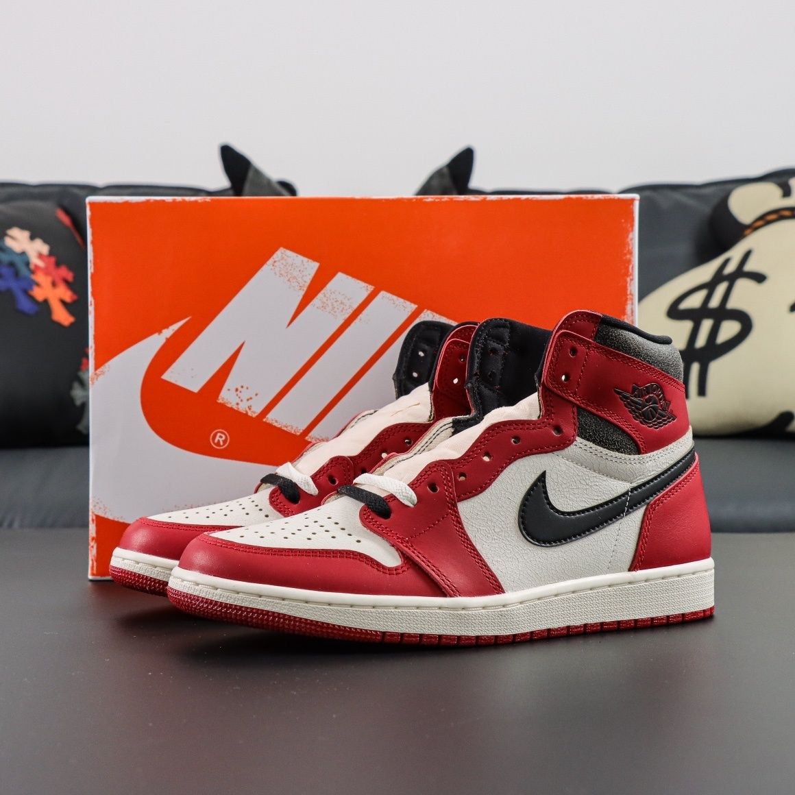 Air Jordan 1 Retro High OG Chicago Lost and Found