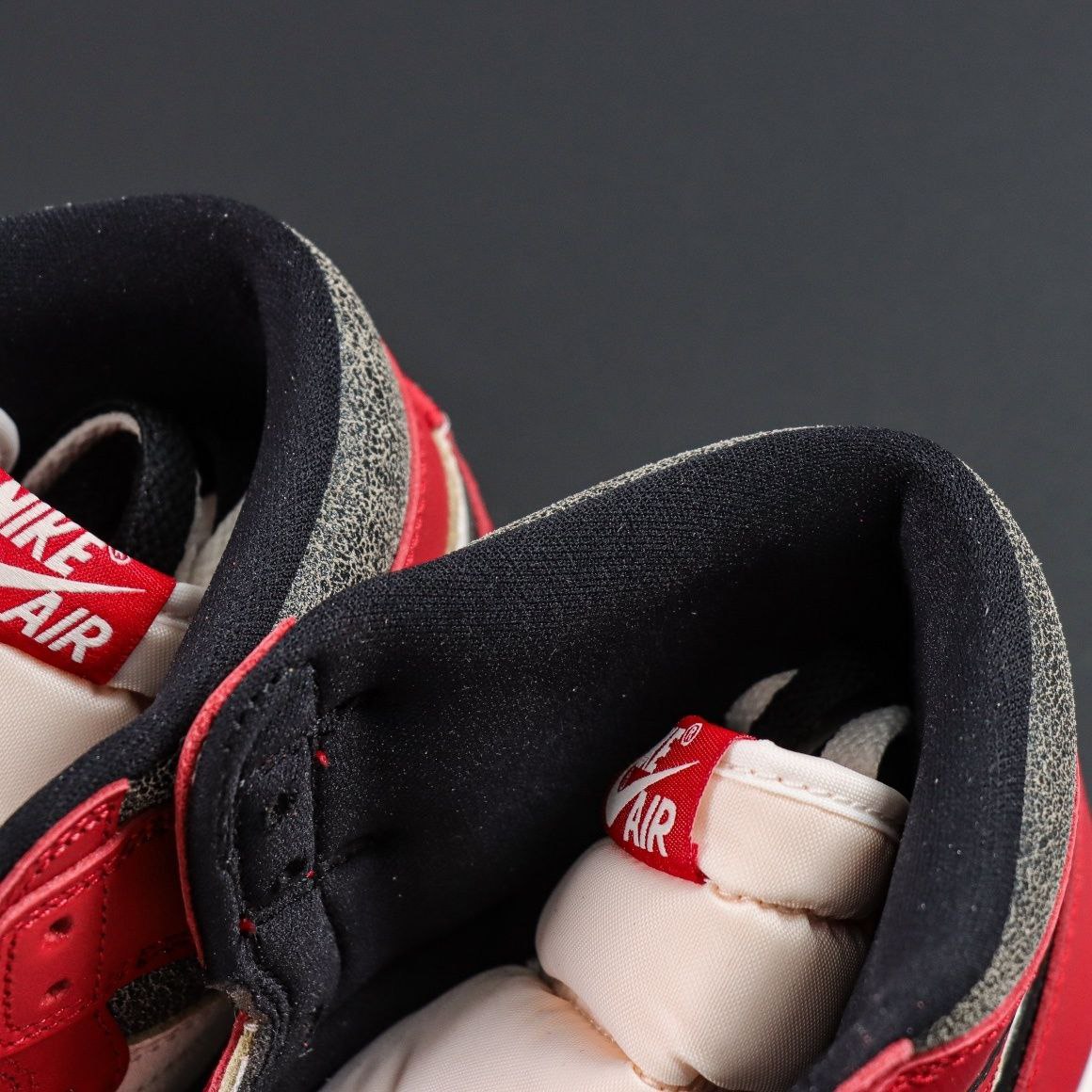 Air Jordan 1 Retro High OG Chicago Lost and Found