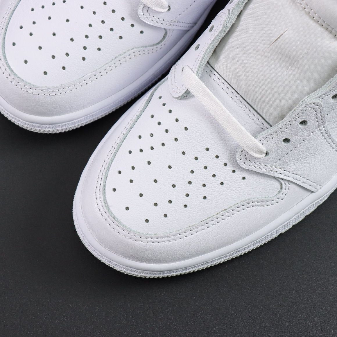 Air Jordan 1 Low OG Neutral Grey