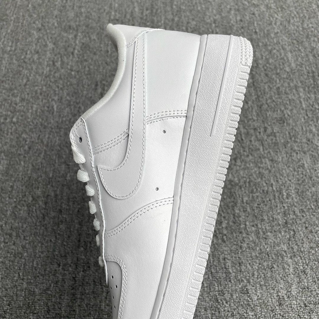 Nike Air Force 1 Low Supreme White