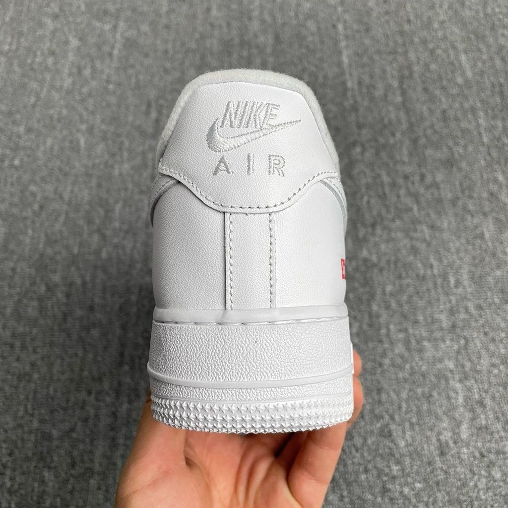 Nike Air Force 1 Low Supreme White