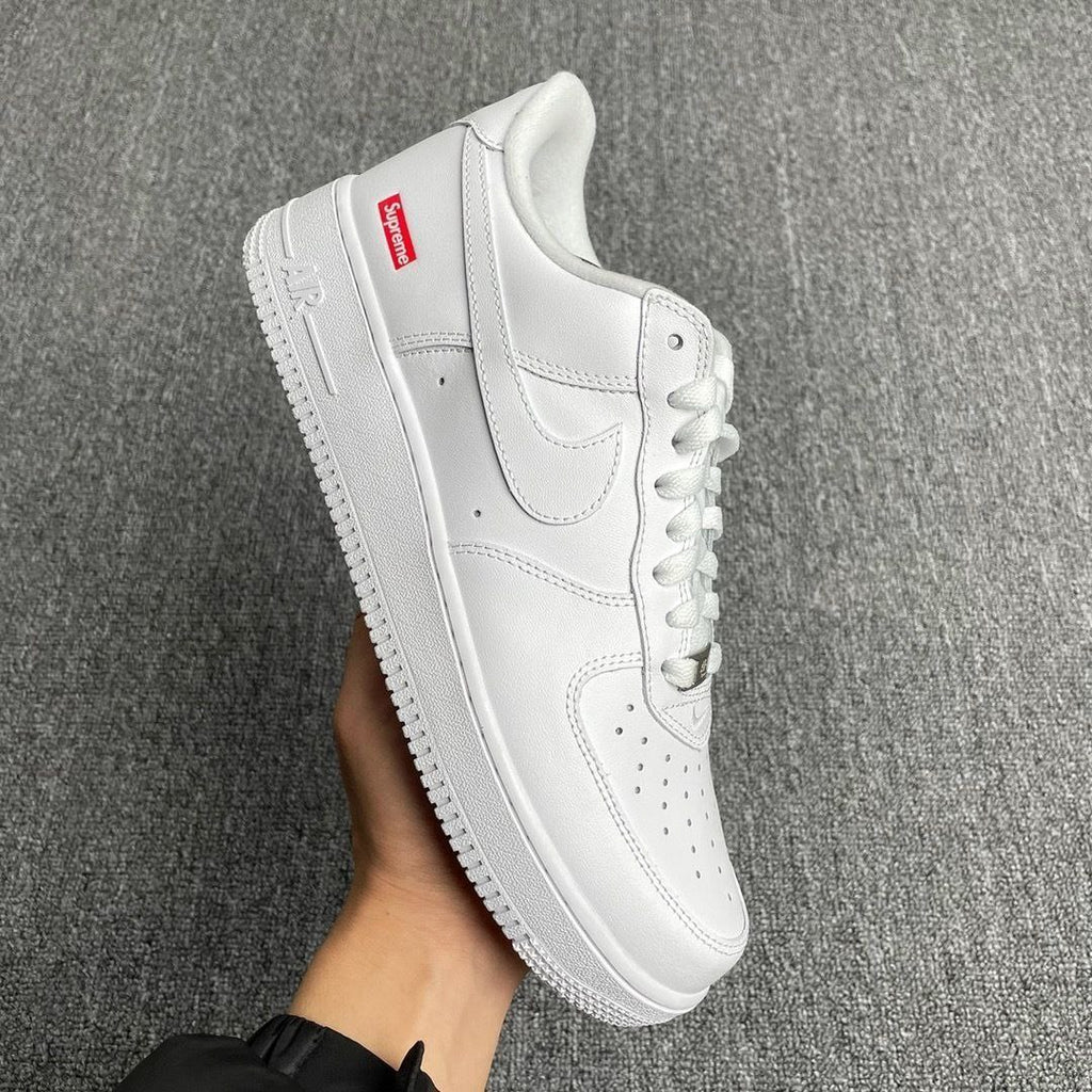 Nike Air Force 1 Low Supreme White
