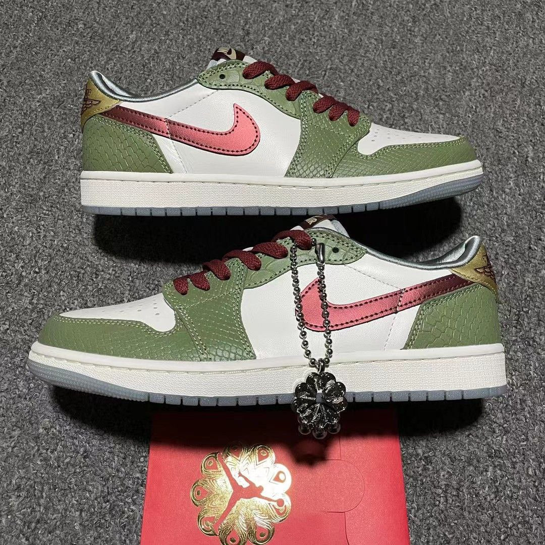 Air Jordan 1 Retro Low OG Year of the Dragon (2024)
