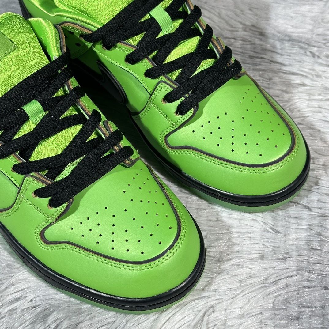 Nike SB Dunk Low The Powerpuff Girls Buttercup