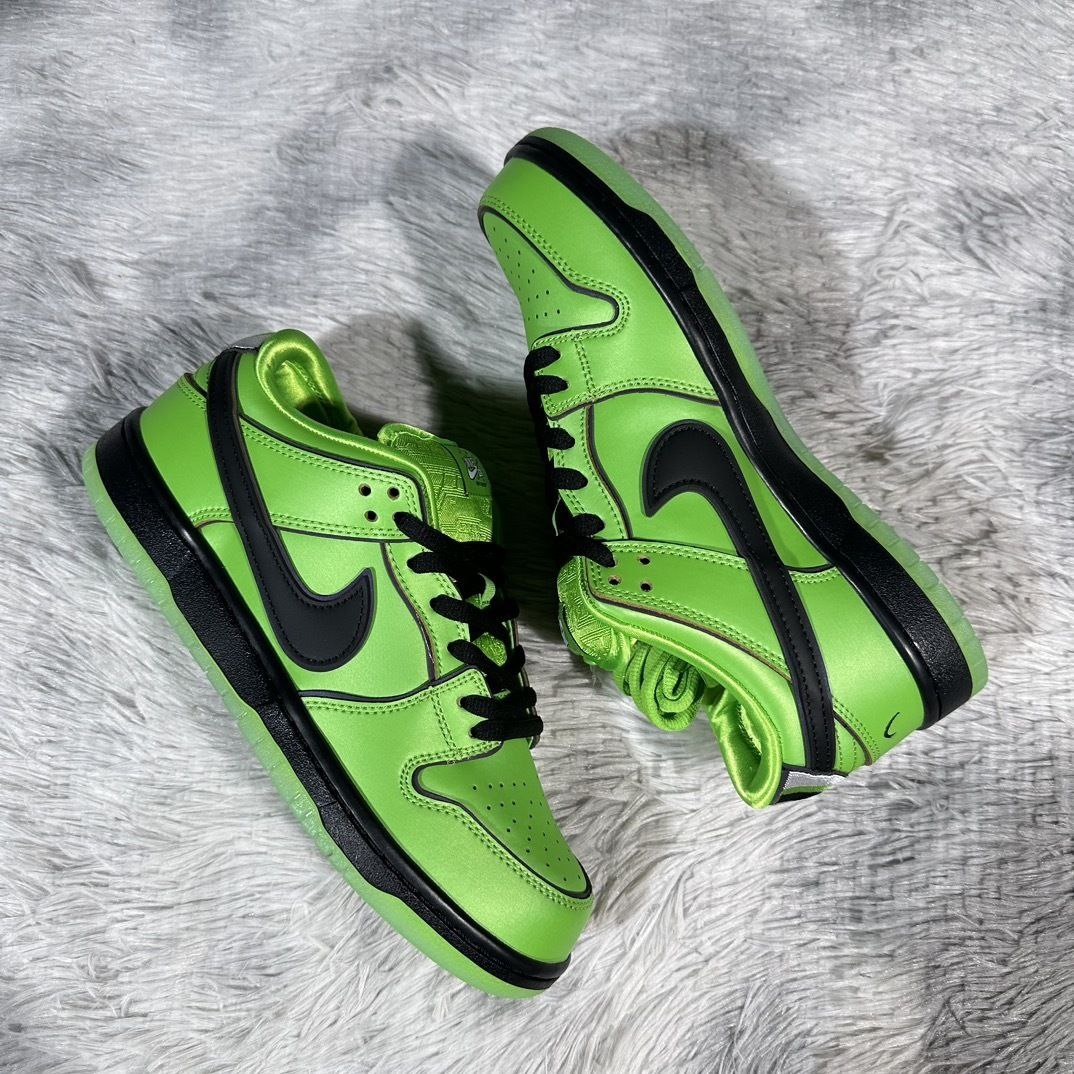 Nike SB Dunk Low The Powerpuff Girls Buttercup