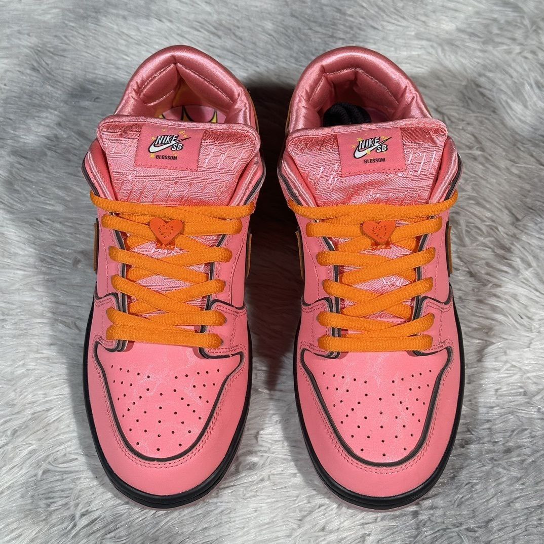 Nike SB Dunk Low The Powerpuff Girls Blossom