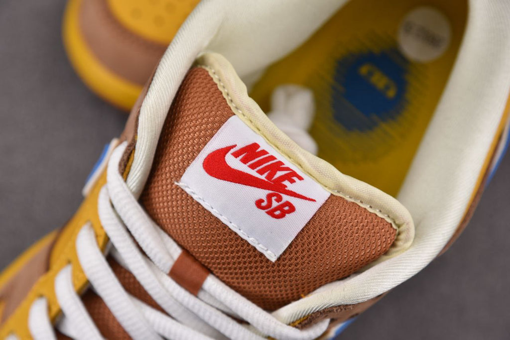 Nike SB Dunk Low Newcastle Brown Ale