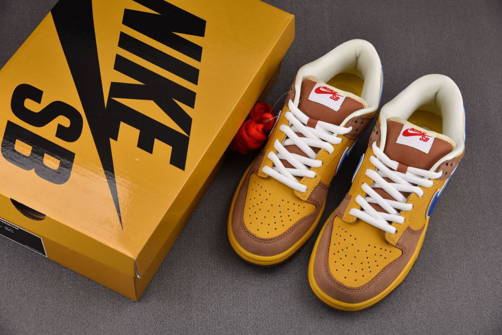 Nike SB Dunk Low Newcastle Brown Ale