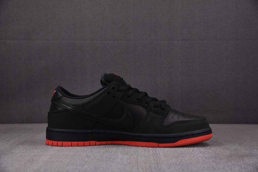 Nike SB Dunk Low Black Pigeon