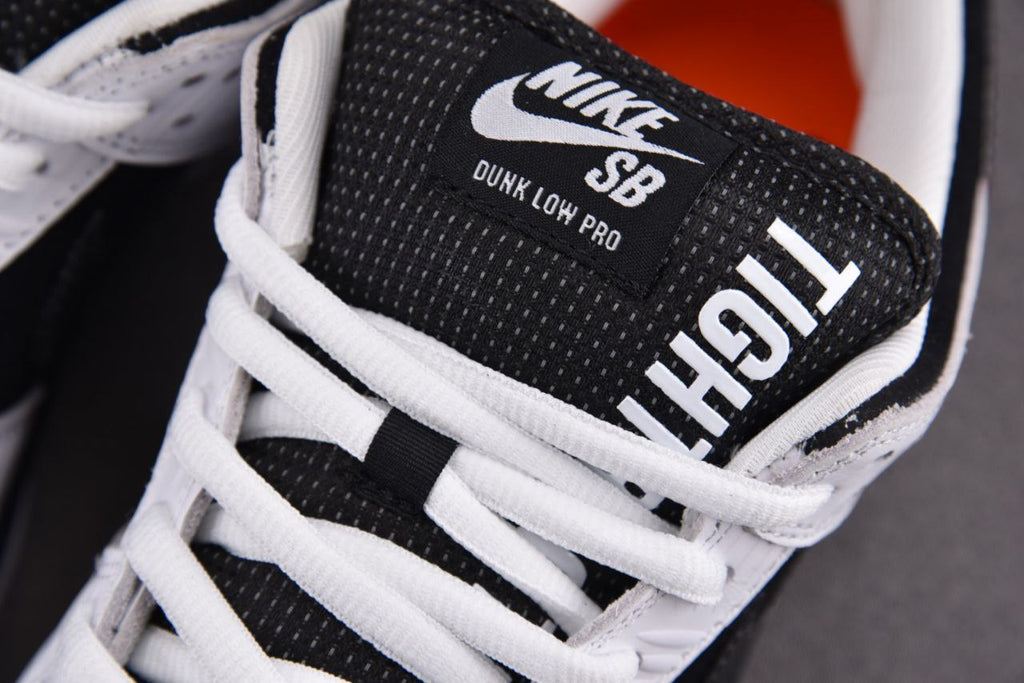 Nike SB Dunk Low TIGHTBOOTH