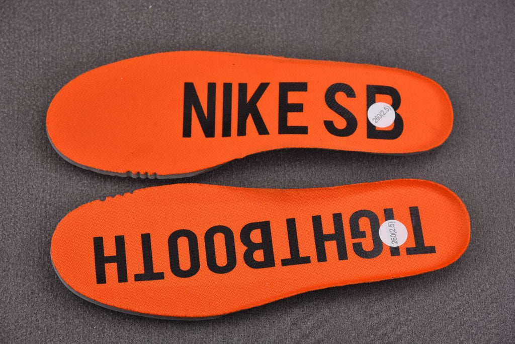 Nike SB Dunk Low TIGHTBOOTH