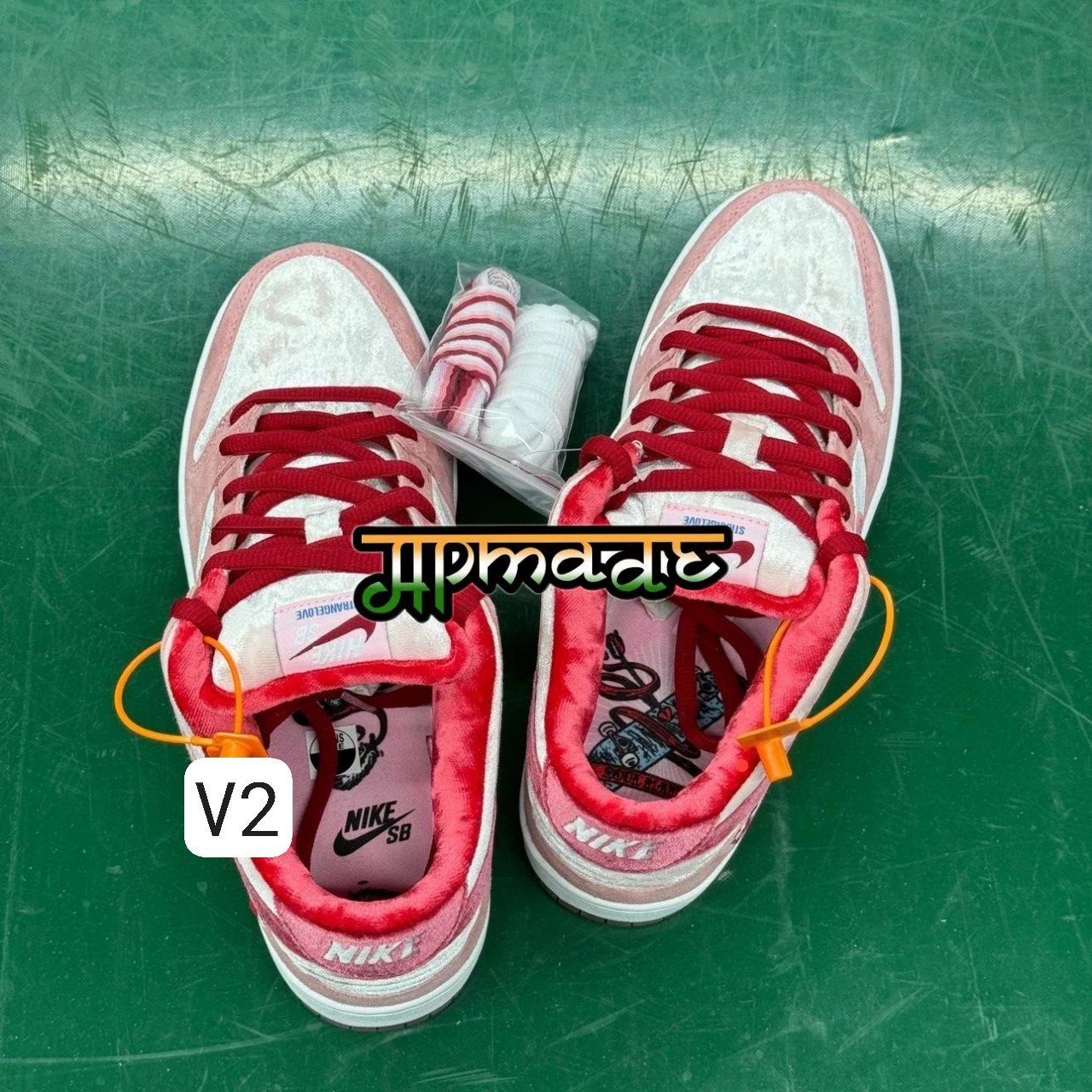 Nike SB Dunk Low StrangeLove Skateboards