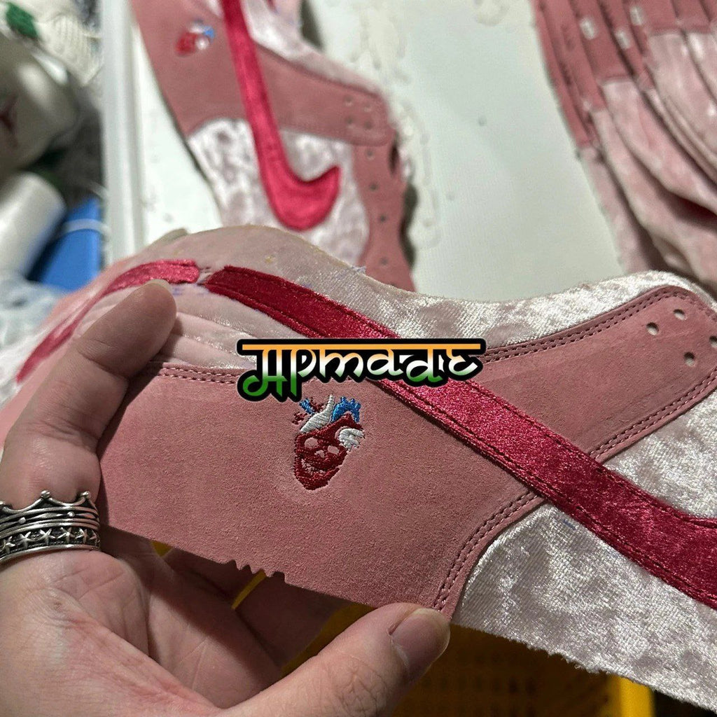 Nike SB Dunk Low StrangeLove Skateboards