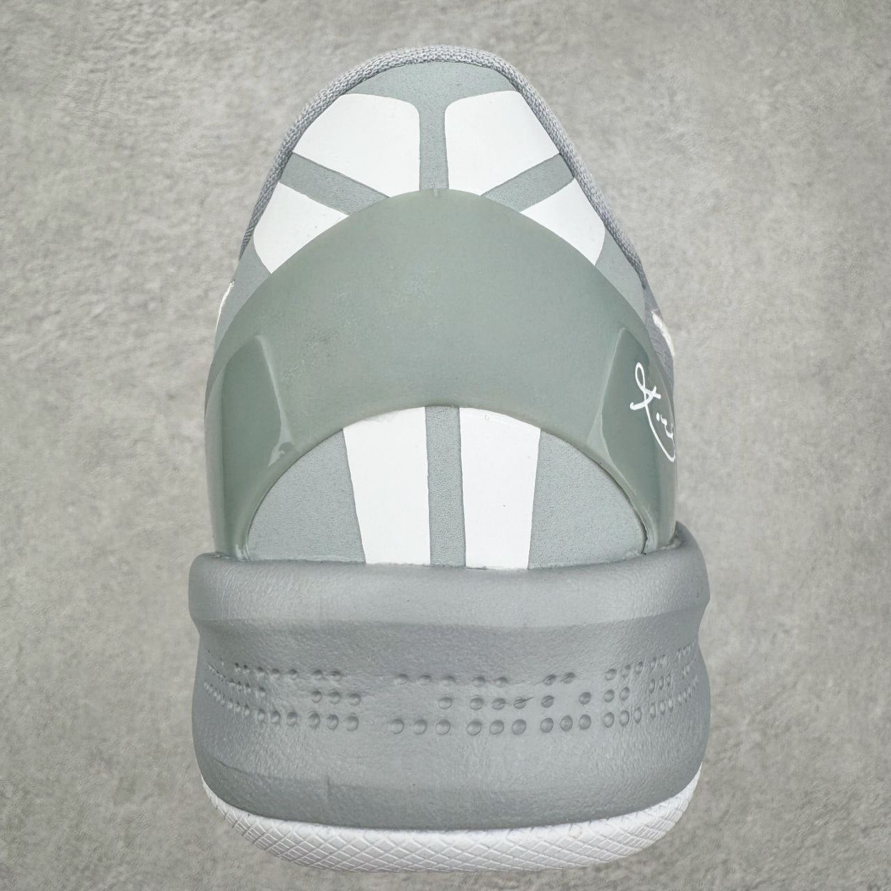 Nike Kobe 8 Protro Wolf Grey