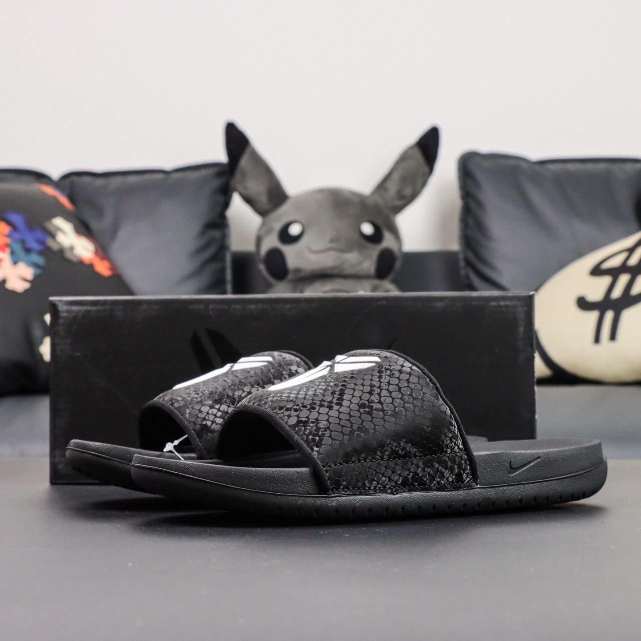 Nike Kobe Offcourt Slide Black