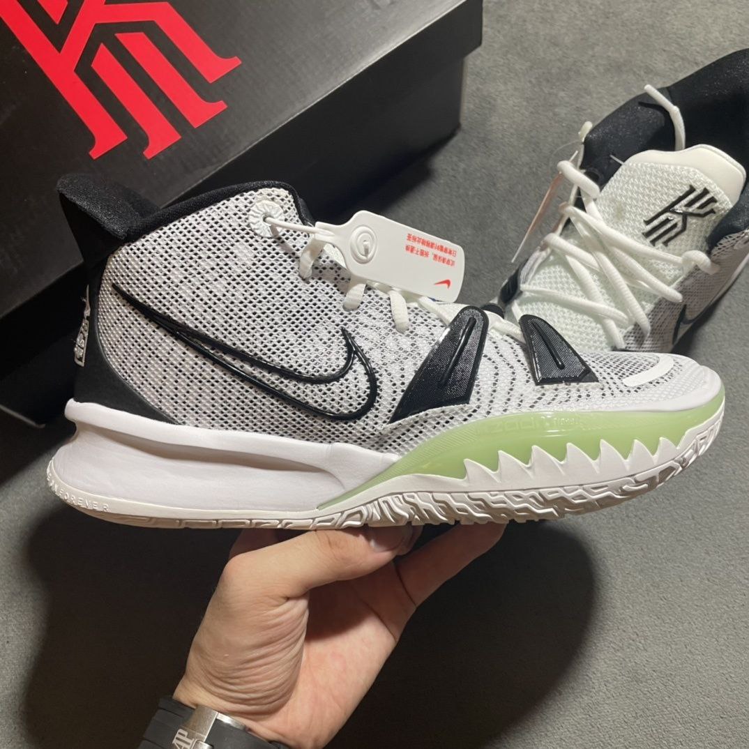 Nike Kyrie 7 Brooklyn Beats