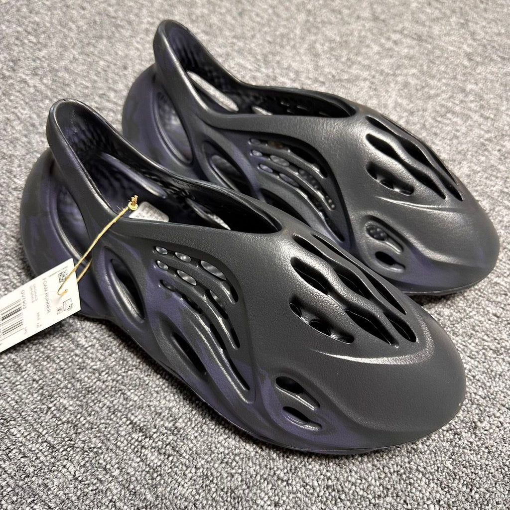 Adidas Yeezy Foam RNR