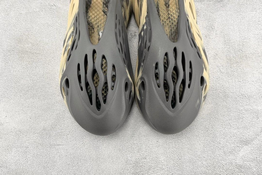 Adidas Yeezy Foam RNR