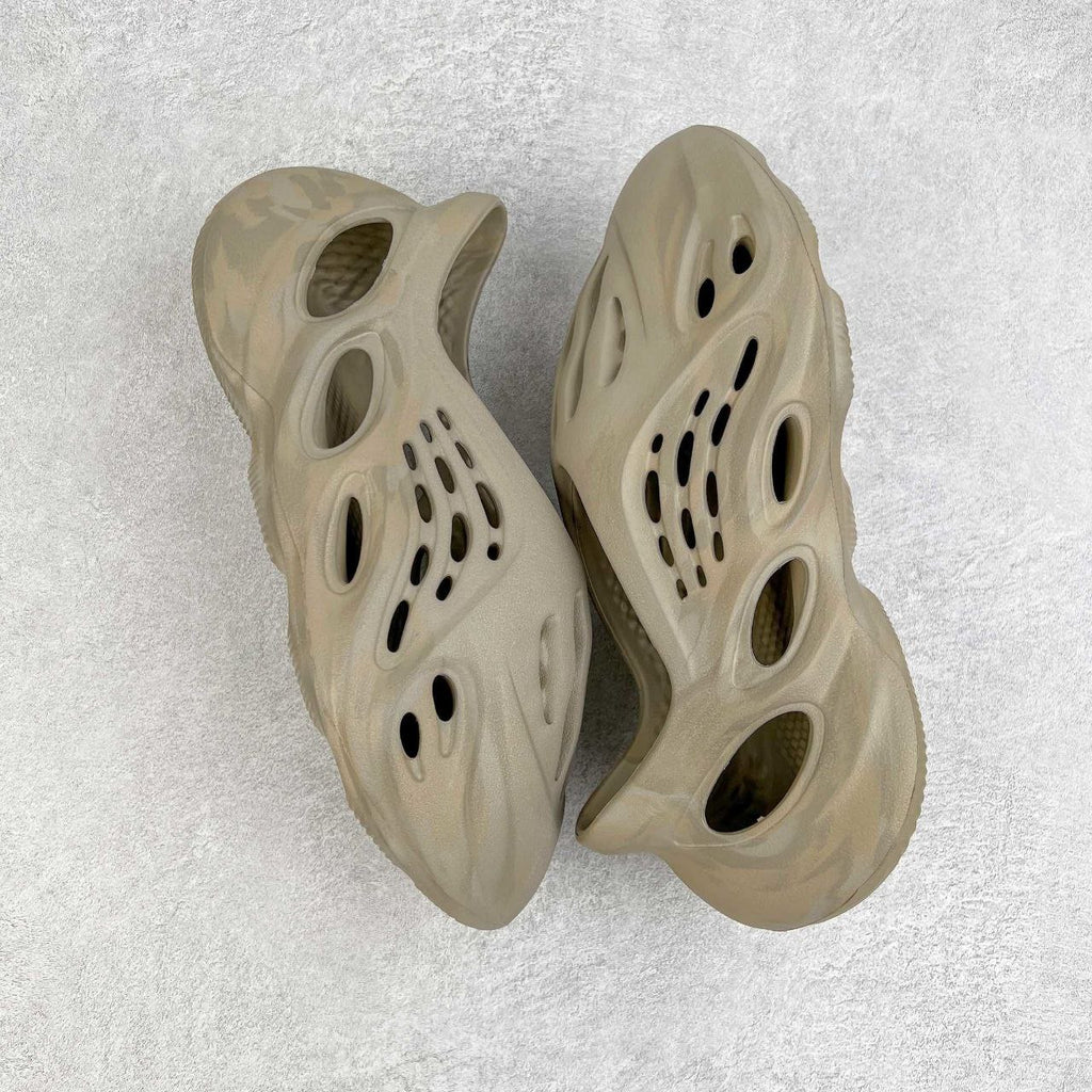 Adidas Yeezy Foam RNR